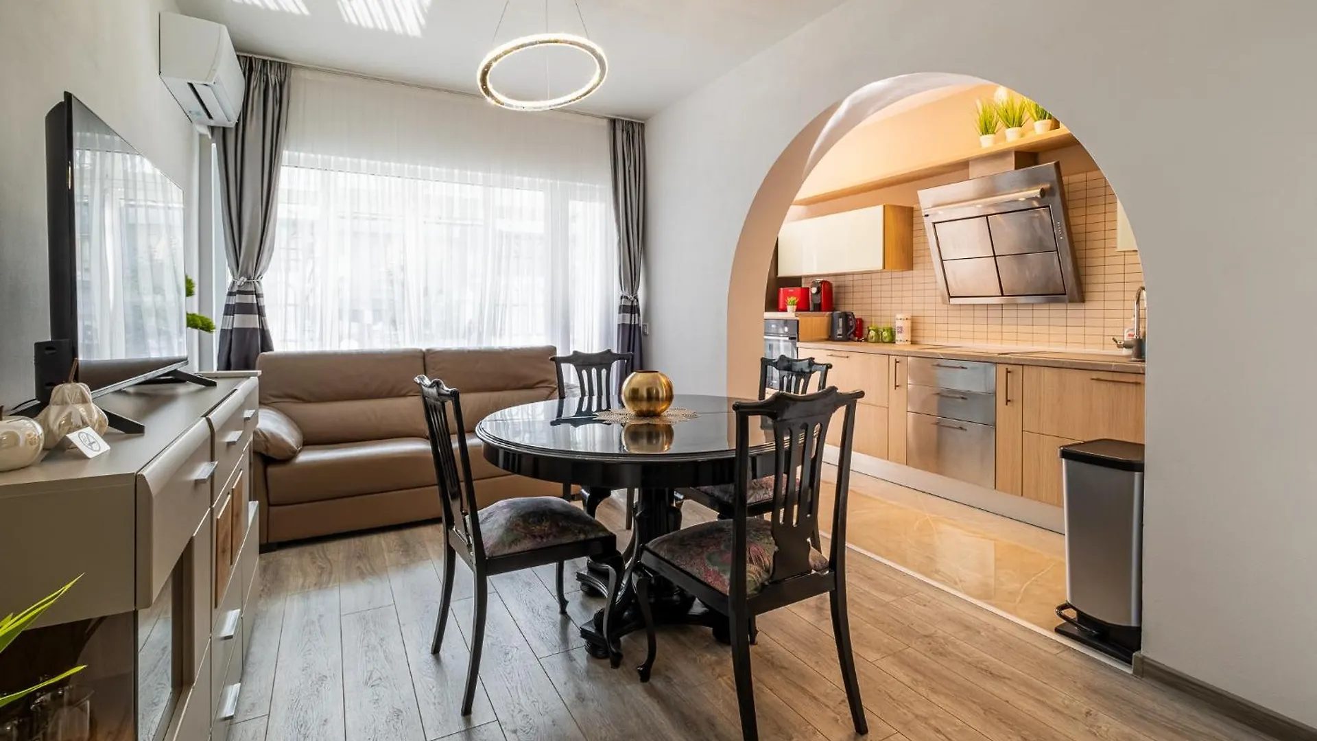 Black Sea Spacious 3Br Apartment Varna
